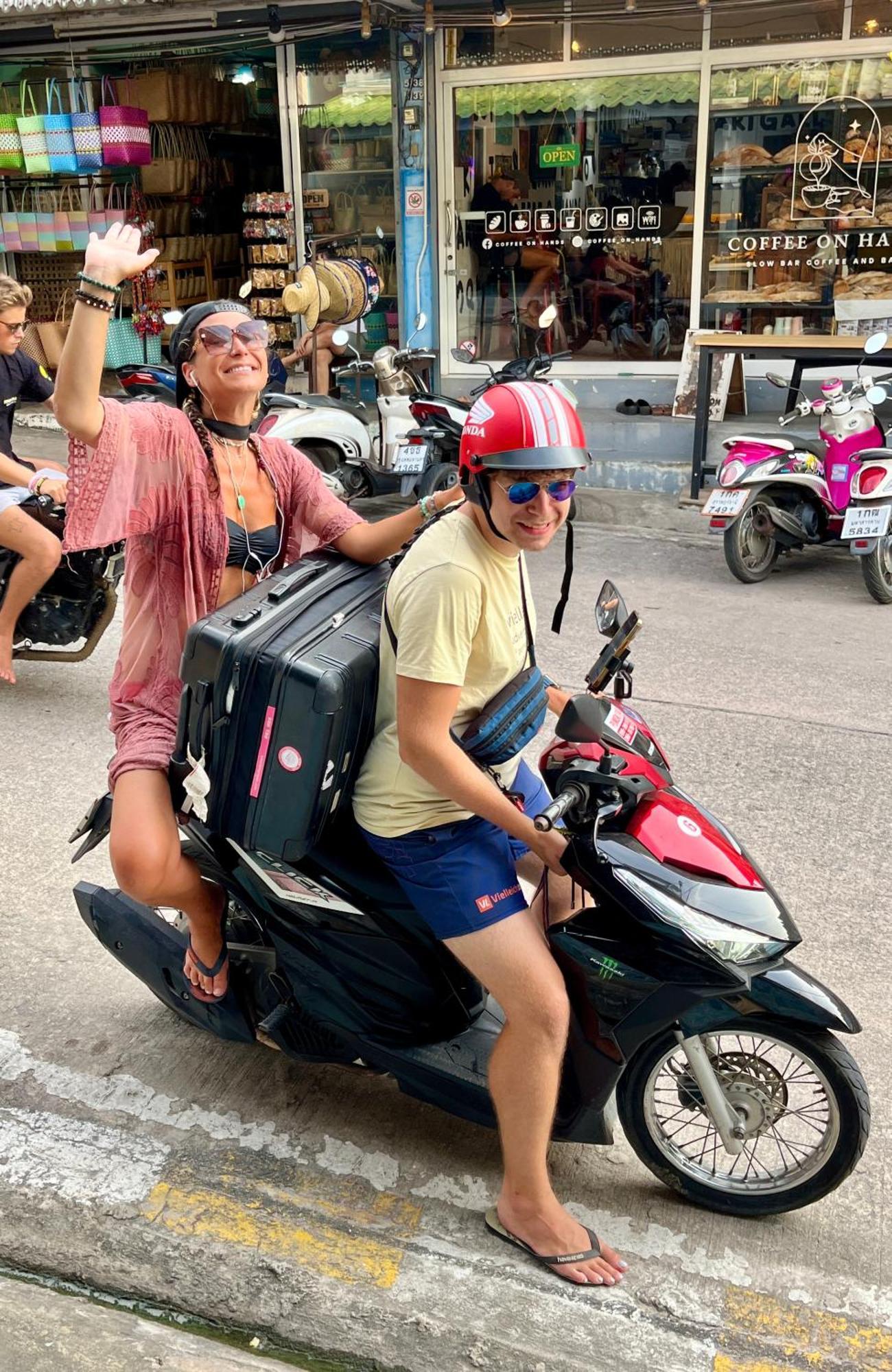 Tiki Tribe Bar & Hostel Ko Tao Bagian luar foto
