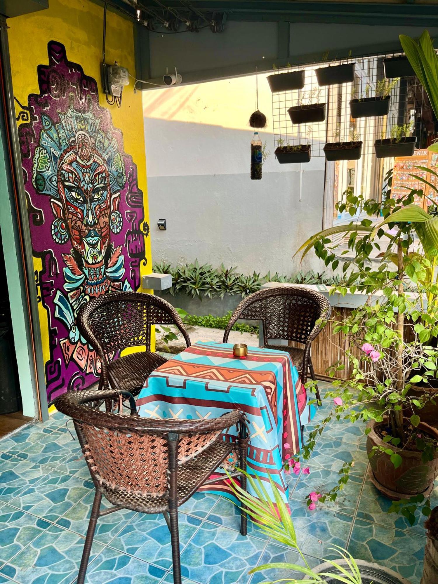 Tiki Tribe Bar & Hostel Ko Tao Bagian luar foto
