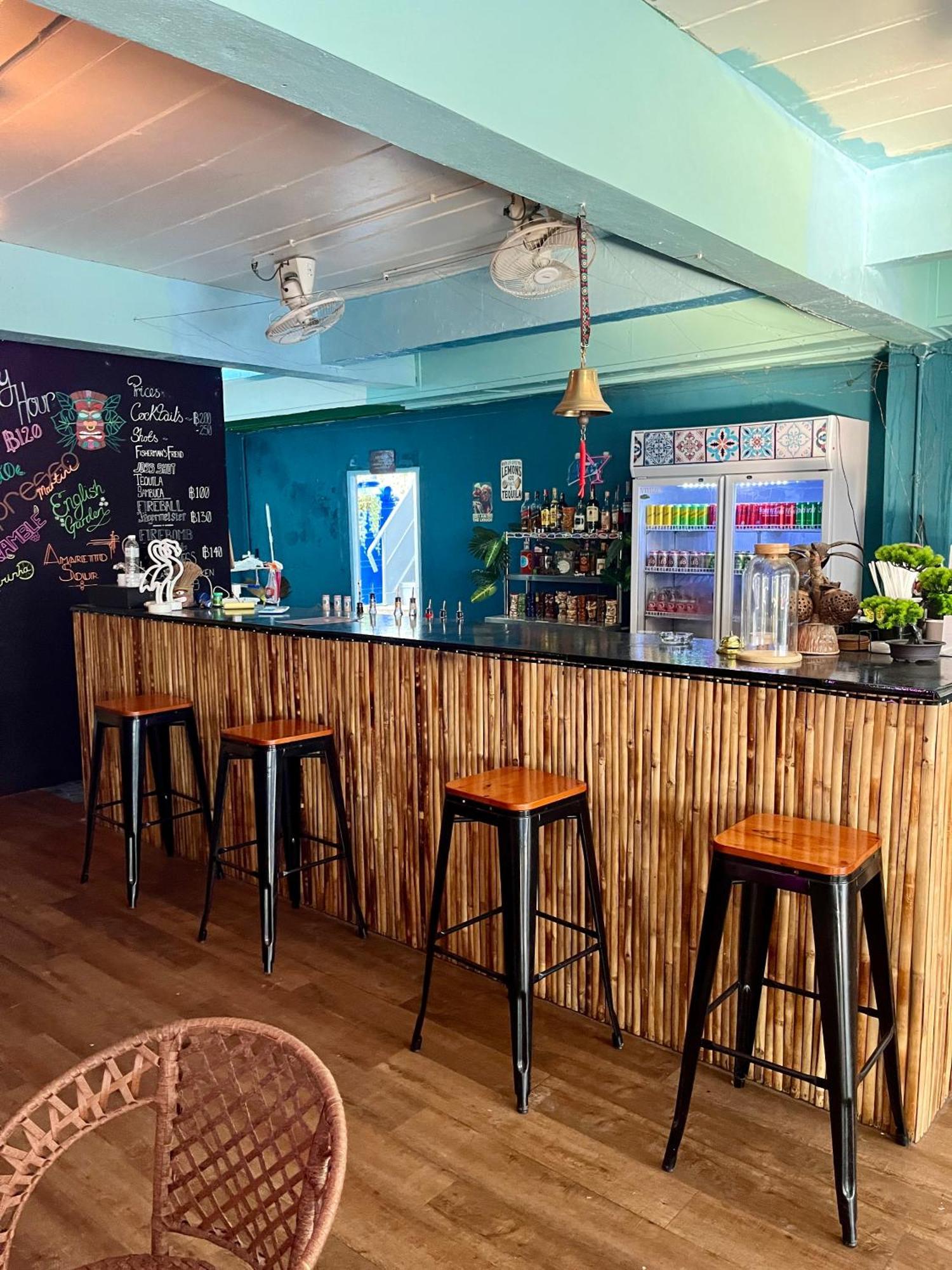 Tiki Tribe Bar & Hostel Ko Tao Bagian luar foto